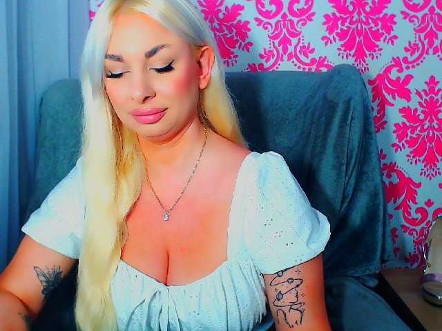 BlondAna