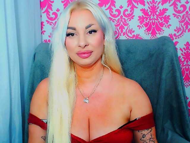 BlondAna
