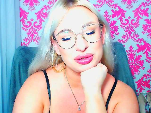 BlondAna live cam preview