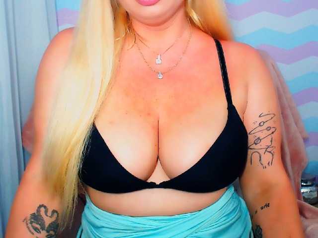 BlondAna