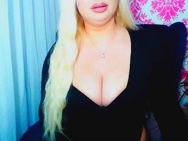 BlondAna