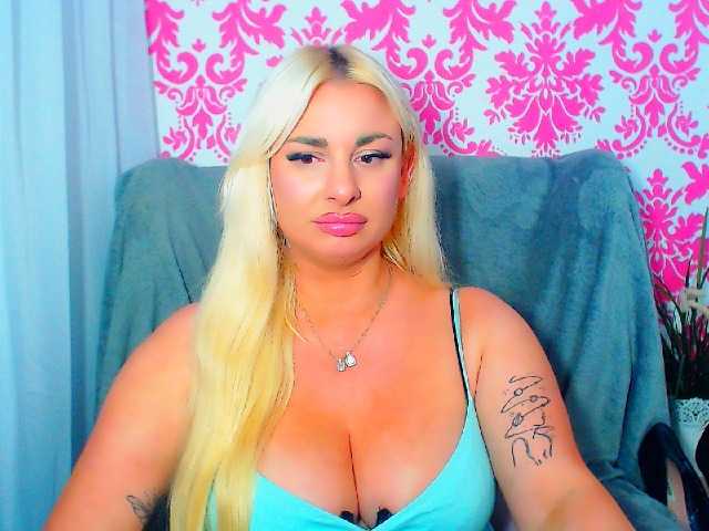 BlondAna