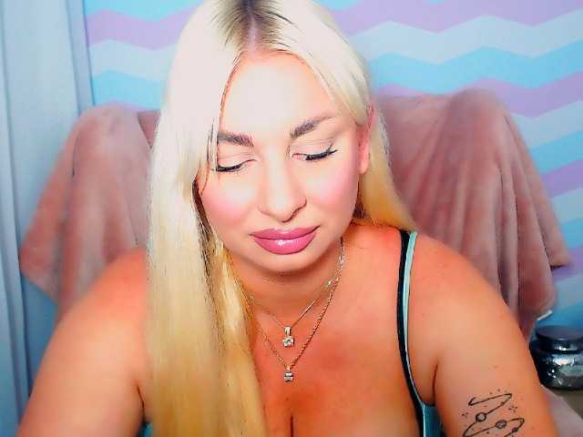 BlondAna