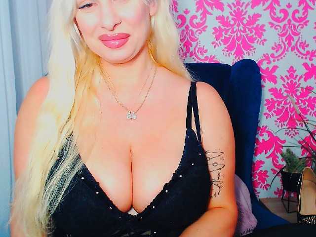 BlondAna live cam on BongaCams