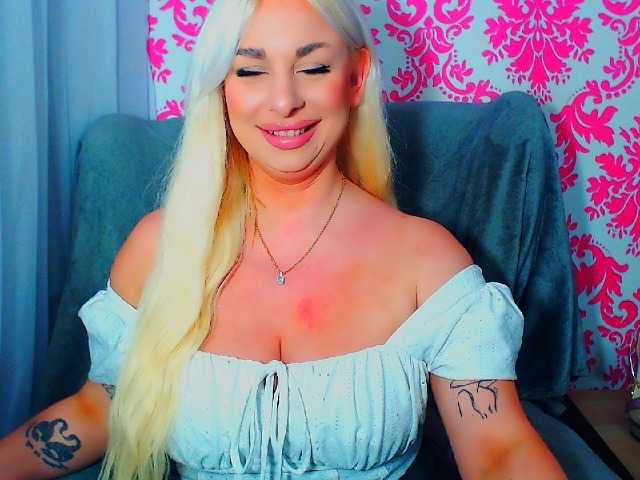 BlondAna