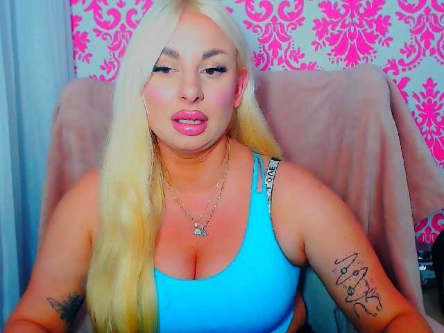 BlondAna live cam on BongaCams