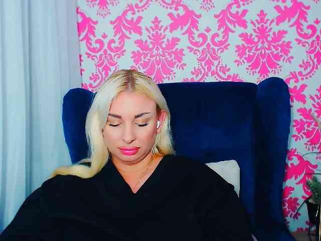 BlondAna webcam