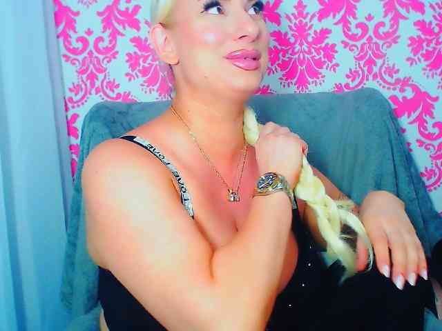 BlondAna webcam