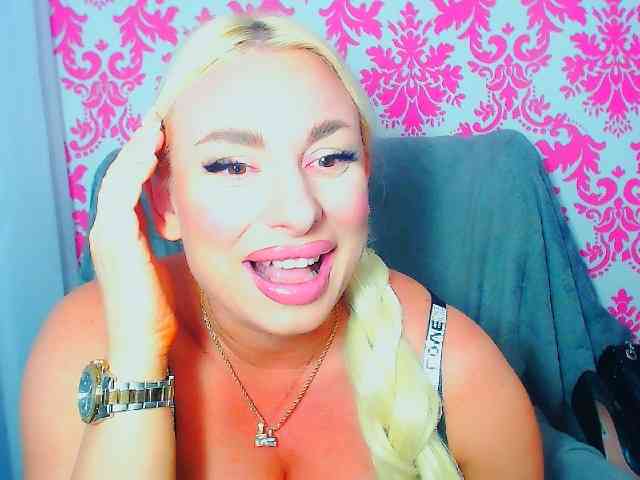BlondAna webcam