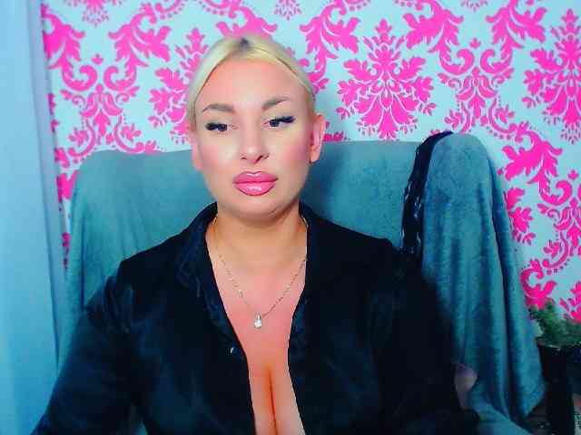 BlondAna webcam