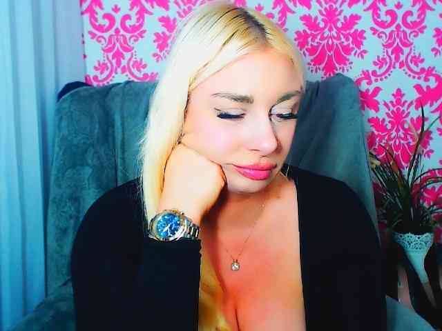 BlondAna webcam