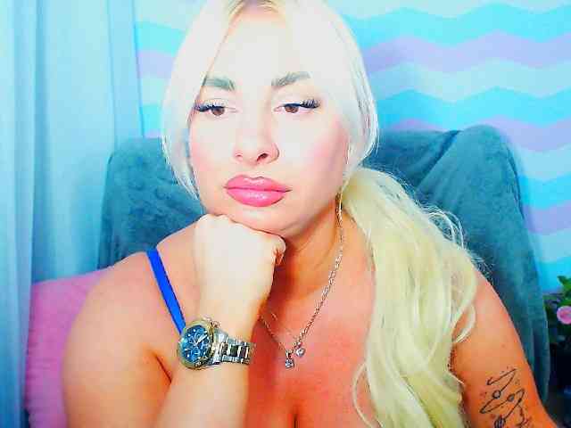 BlondAna webcam