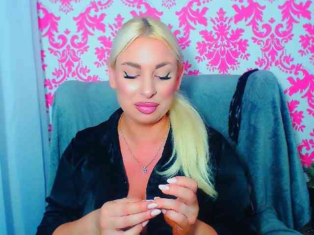 BlondAna webcam
