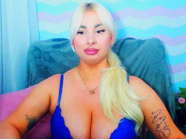 BlondAna webcam