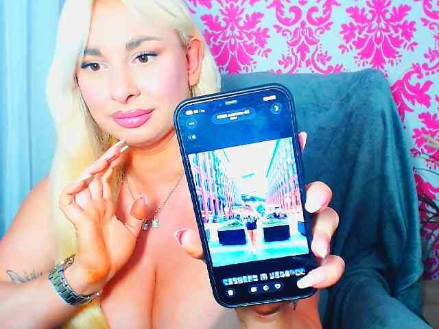 BlondAna webcam