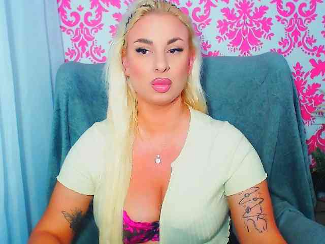 BlondAna webcam