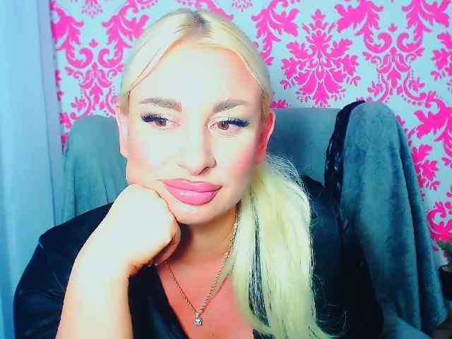BlondAna webcam