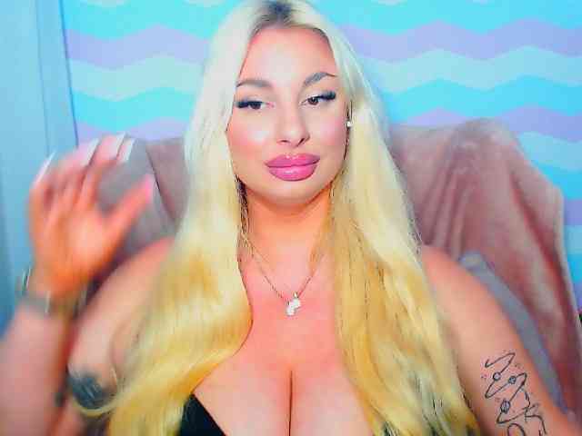 BlondAna webcam