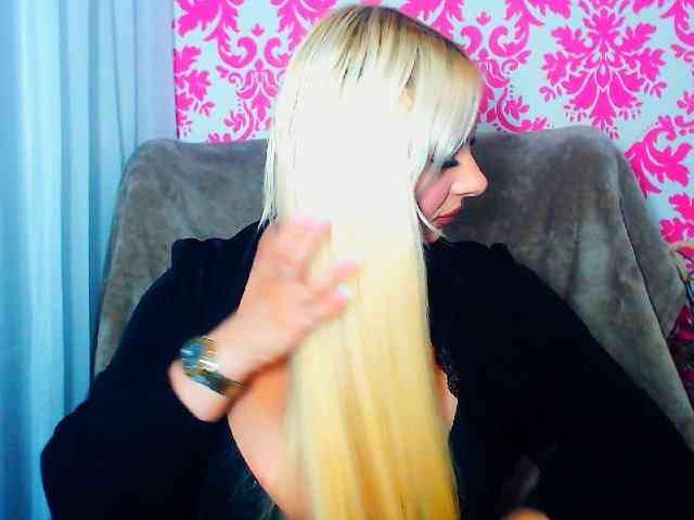 BlondAna webcam