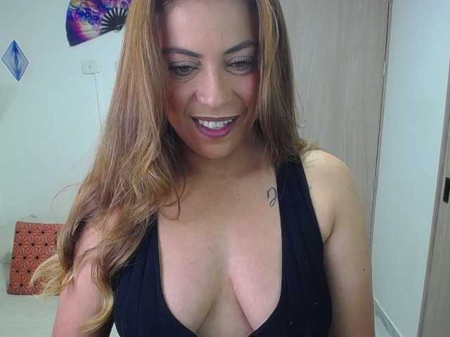 Giogiocapriati's BongaCams show and profile