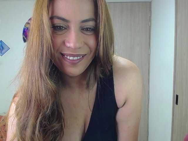 Giogiocapriati's BongaCams show and profile