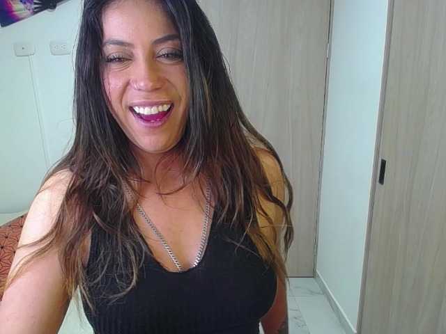 Giogiocapriati's BongaCams show and profile