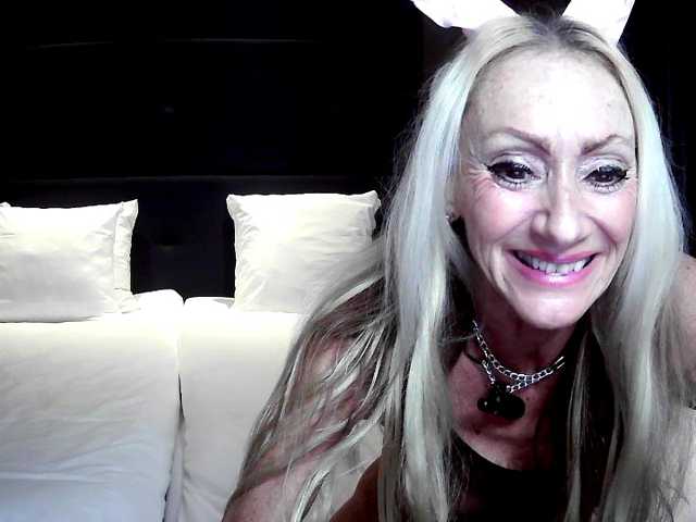 thesiennadiamond live cam on BongaCams