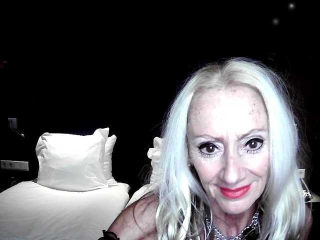 thesiennadiamond live cam on BongaCams
