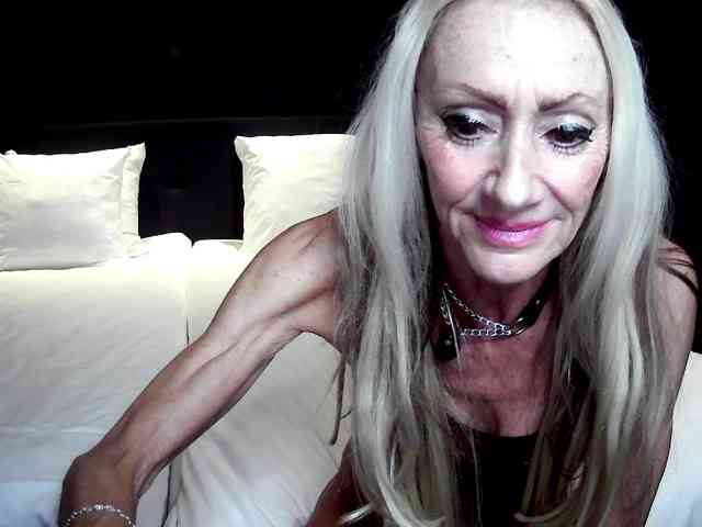 Modella: thesiennadiamond