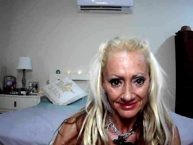 Modella: thesiennadiamond