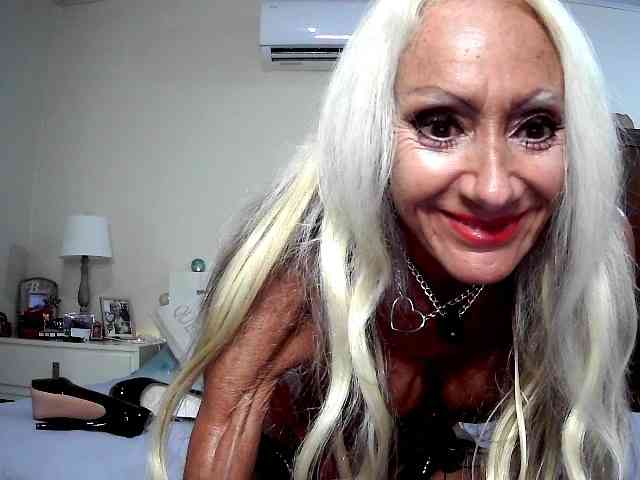 Modella: thesiennadiamond