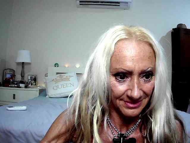Modella: thesiennadiamond