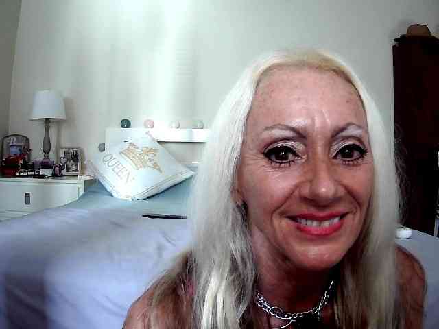Modella: thesiennadiamond