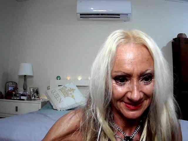 Modella: thesiennadiamond