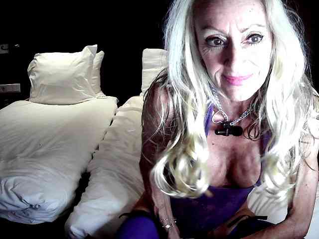 Modella: thesiennadiamond