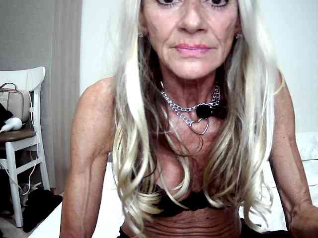 Modella: thesiennadiamond