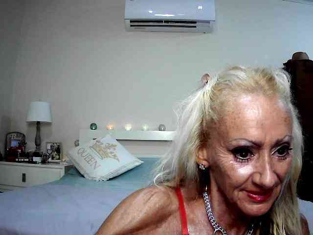Modella: thesiennadiamond