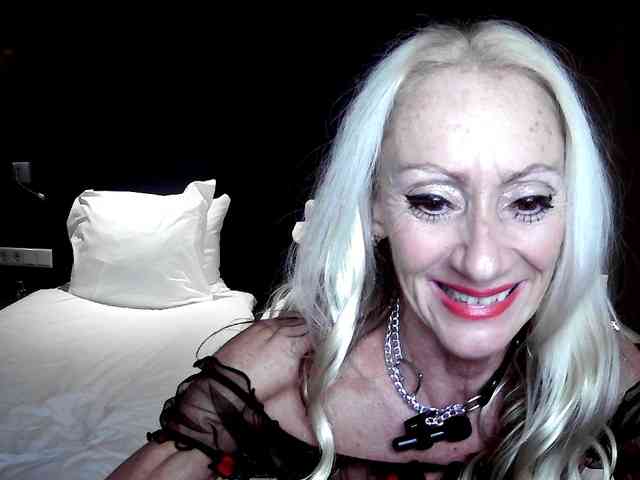 Modella: thesiennadiamond