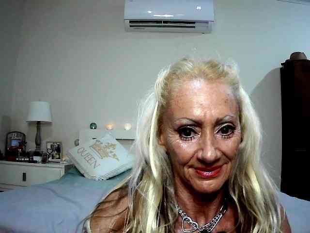 Modella: thesiennadiamond