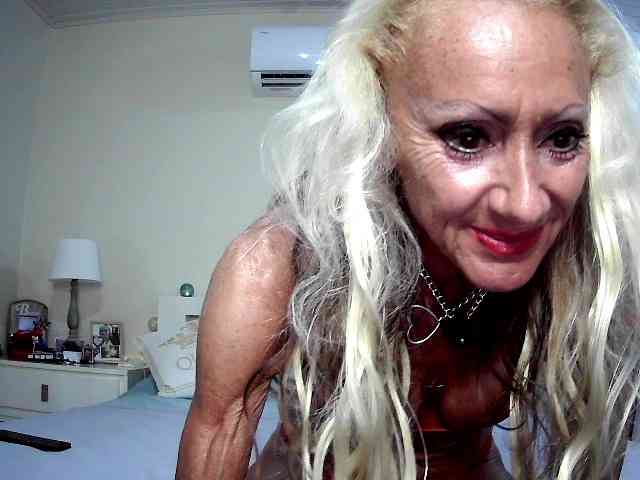 Modella: thesiennadiamond