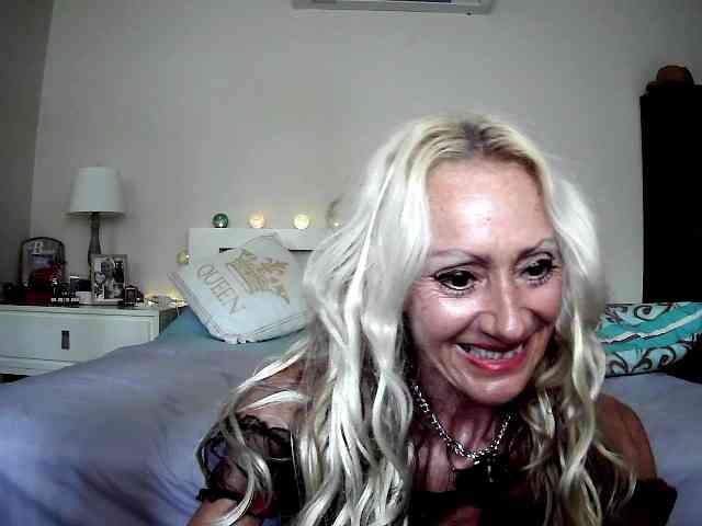 Modella: thesiennadiamond