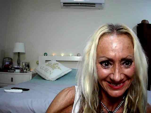 Modella: thesiennadiamond
