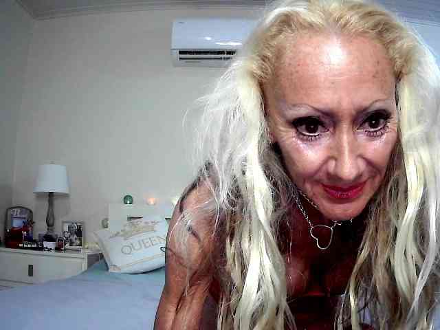 Modella: thesiennadiamond