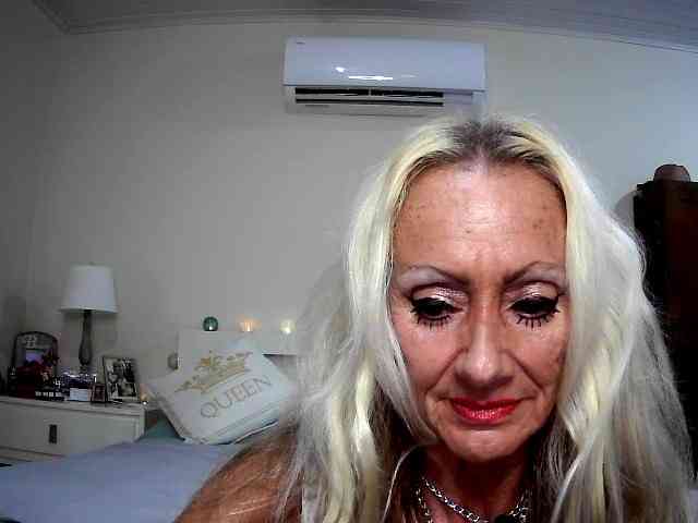 Modella: thesiennadiamond