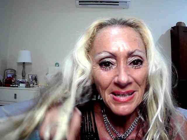Modella: thesiennadiamond