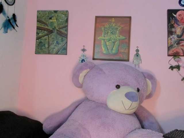 Maddyjhonsson live cam on BongaCams
