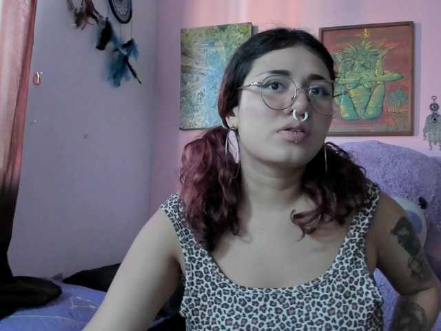 Maddyjhonsson live webcam show