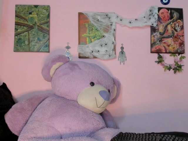 Maddyjhonsson live cam on BongaCams
