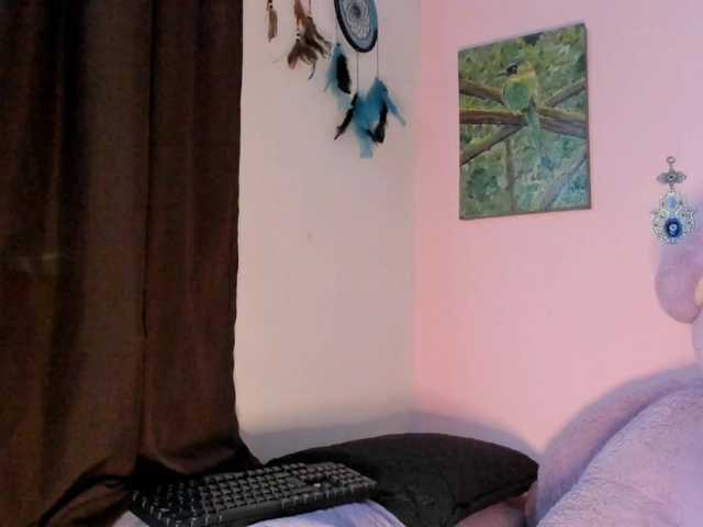 Maddyjhonsson live cam on BongaCams