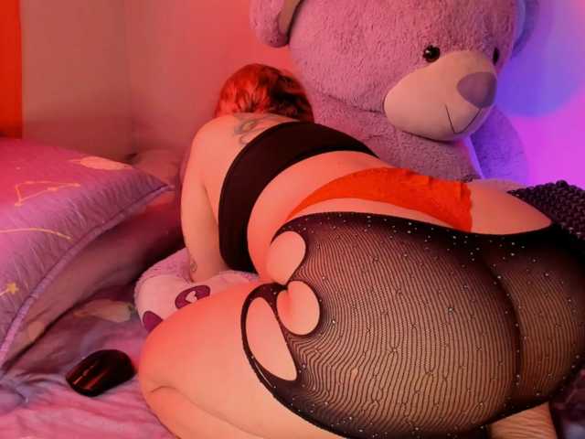 Maddyjhonsson live cam on BongaCams